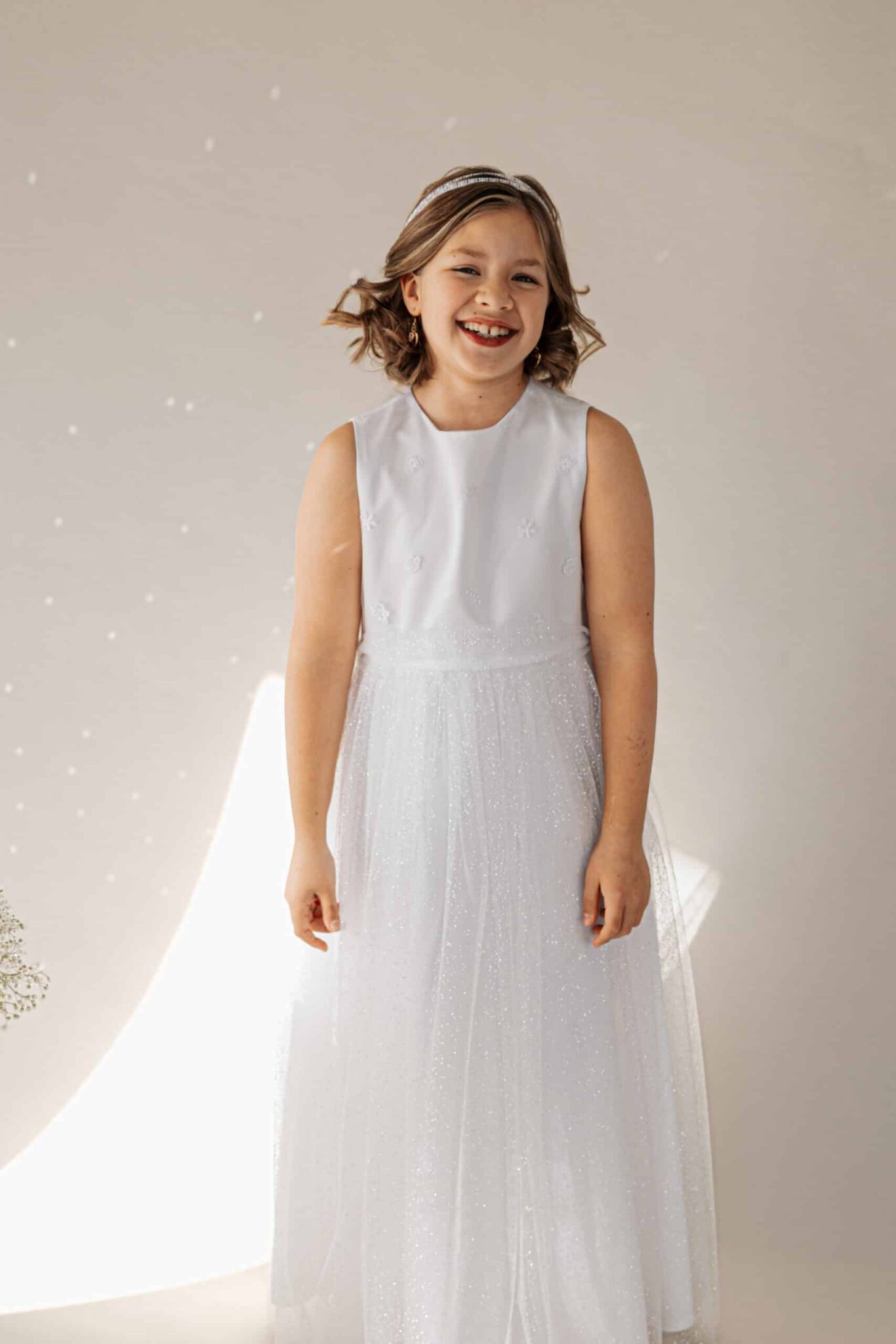 Kommunionkleid mit Glitzertüll